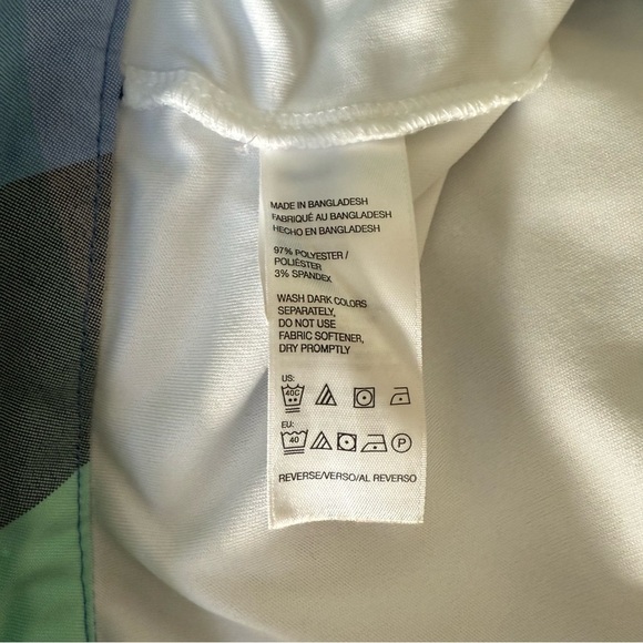 Izod Golf Plaid Mini Skort in Blue and Green. Size 12 - Picture 12 of 14